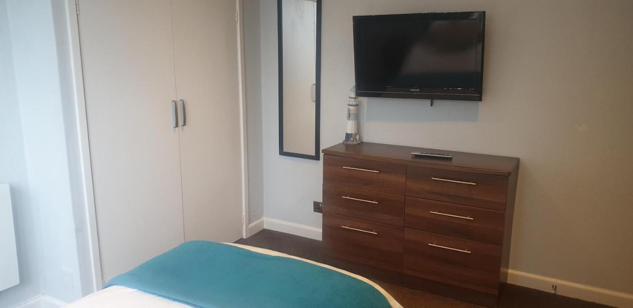 Lockinbar Holiday Apartments Tenby Ngoại thất bức ảnh