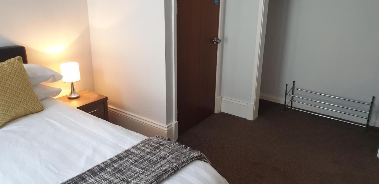 Lockinbar Holiday Apartments Tenby Ngoại thất bức ảnh