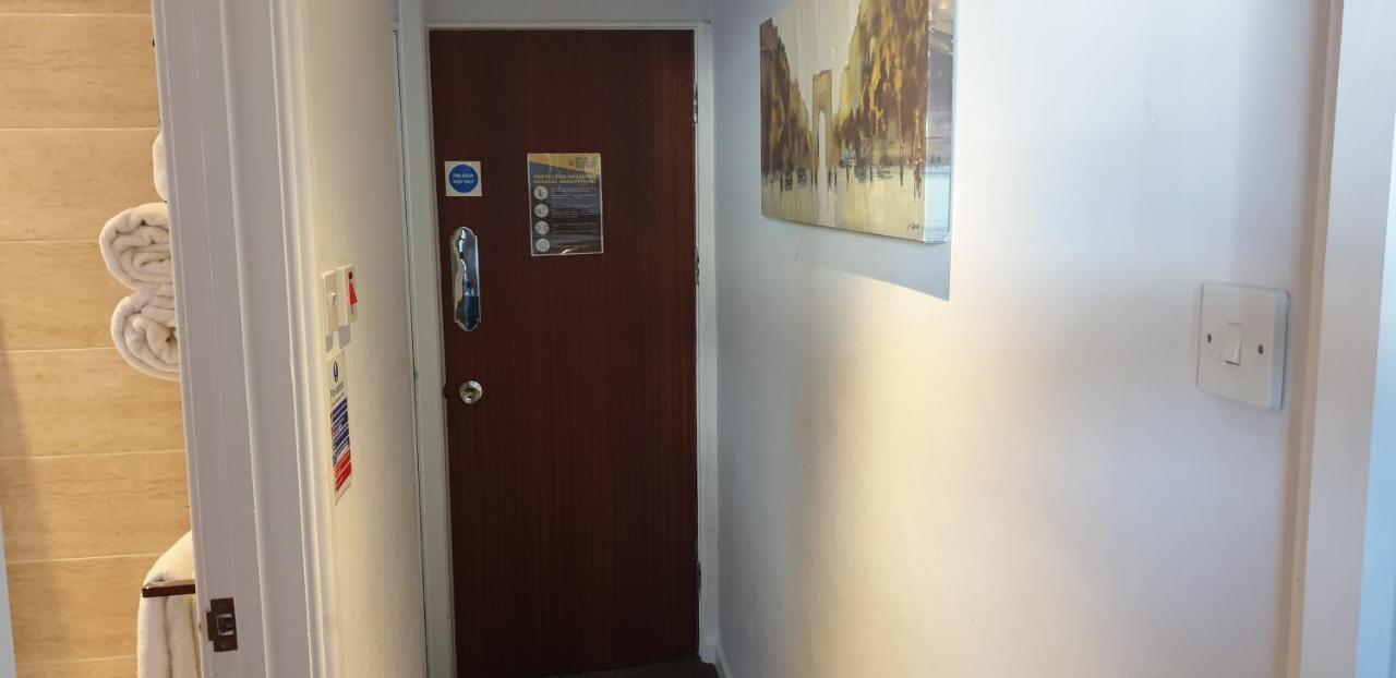 Lockinbar Holiday Apartments Tenby Ngoại thất bức ảnh