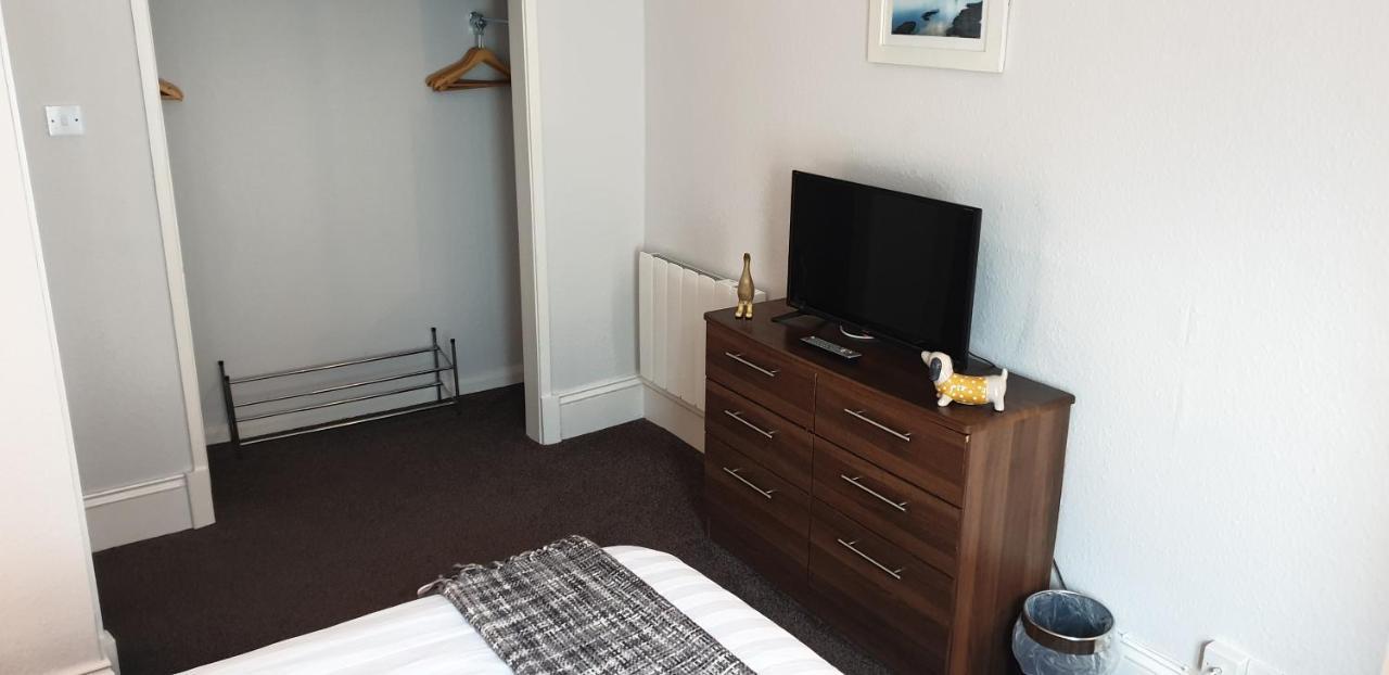 Lockinbar Holiday Apartments Tenby Ngoại thất bức ảnh