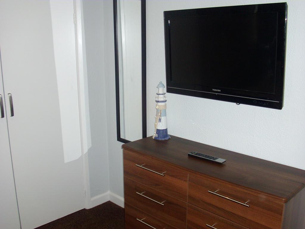 Lockinbar Holiday Apartments Tenby Ngoại thất bức ảnh