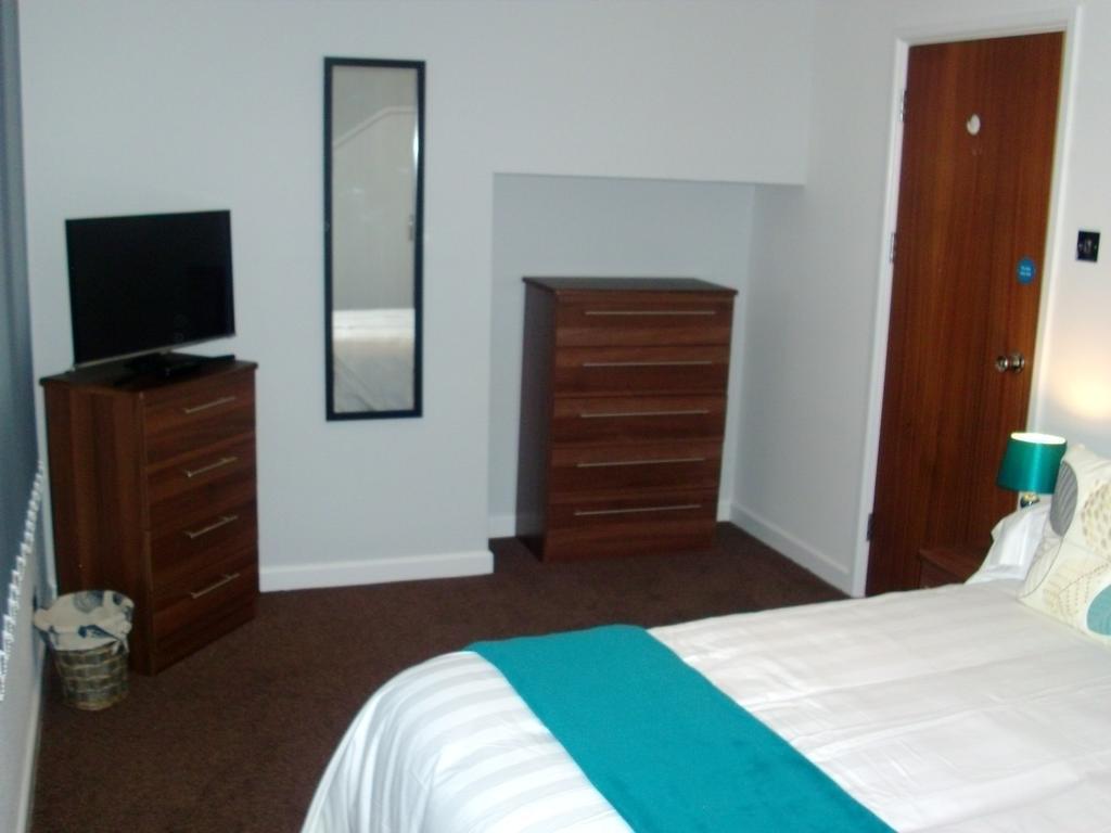 Lockinbar Holiday Apartments Tenby Ngoại thất bức ảnh