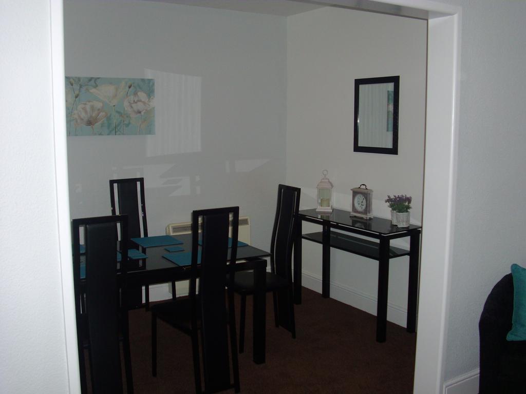 Lockinbar Holiday Apartments Tenby Ngoại thất bức ảnh