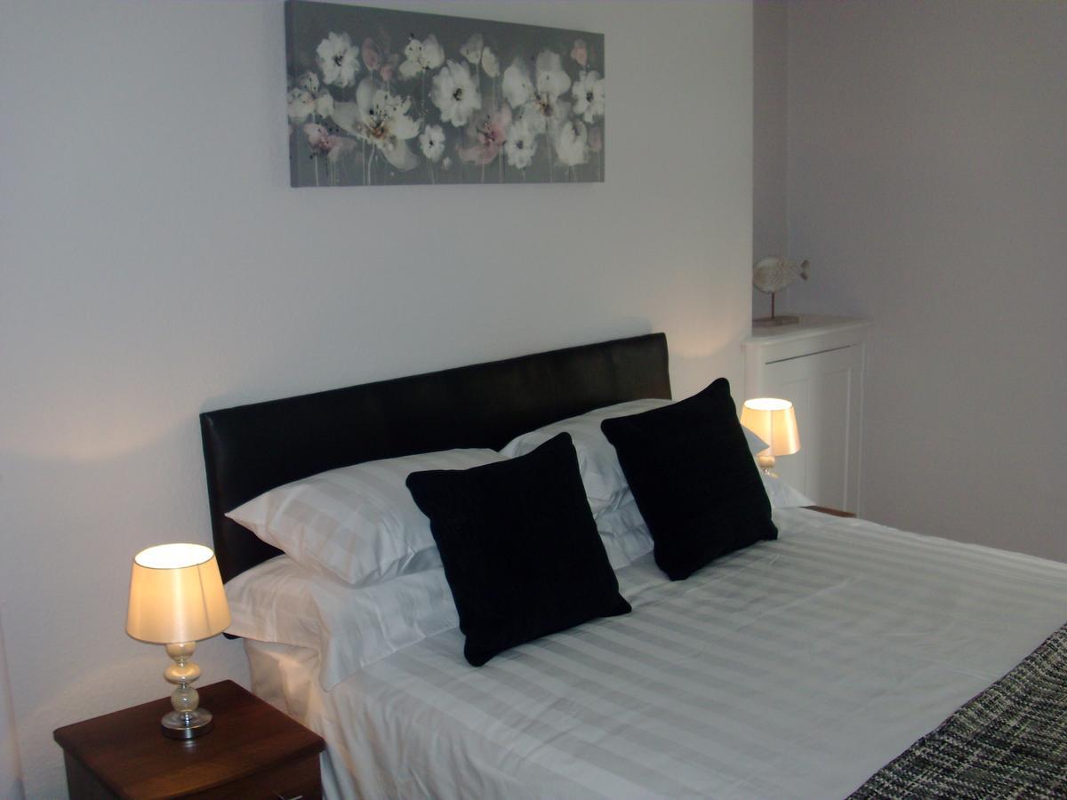 Lockinbar Holiday Apartments Tenby Ngoại thất bức ảnh